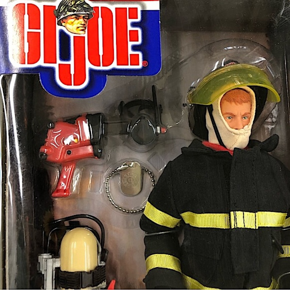 GI JOE Search & Rescue Firefighter MIB - Picture 4 of 14